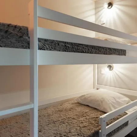 Vue Sur La Montagne, Au Pied Des Pistes 411 Val Thorens