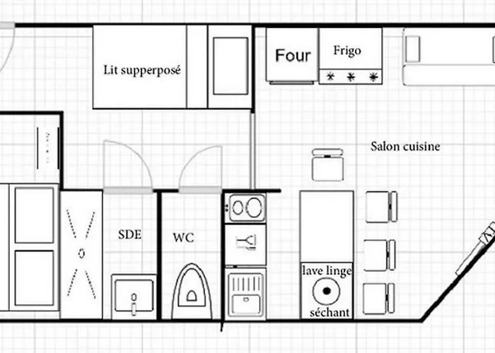 Vue Sur La Montagne, Au Pied Des Pistes 411