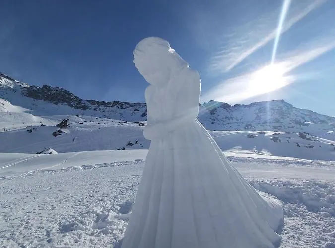 Vue Sur La Montagne, Au Pied Des Pistes 411 Val Thorens